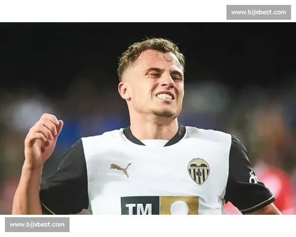 巴莱拉零转会费回归埃尔切 升级功臣再战西甲