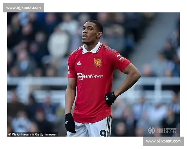 从 6300 万欧金童到 450 万欧老将:约维奇加盟雅典 AEK,携手马夏尔开启救赎之旅 从 6300 万欧金童到 450 万欧老将:约维奇加盟雅典 AEK,携手马夏尔开启救赎之旅